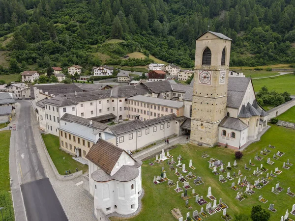 スイスアルプスのムスタールの聖ヨハネ修道院 ユネスコ世界遺産 — ストック写真