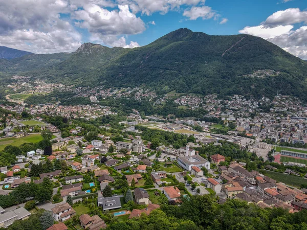 在瑞士意大利卢加诺的Porza和Colla山谷的Drone视图 — 图库照片