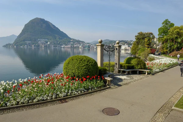 Lugano Schweiz April 2021 Den Botaniska Trädgården Och Sjön Vid — Stockfoto