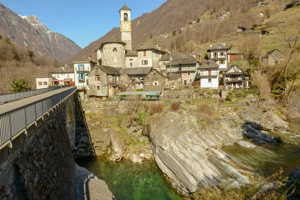 Sviçre Nin Italyan Kesimindeki Verzasca Vadisi Ndeki Lavertezzo Kırsalında — Stok fotoğraf