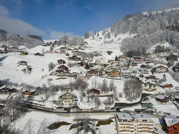 Vista Del Paisaje Invierno Pueblo Engelberg Los Alpes Suizos — Foto de Stock