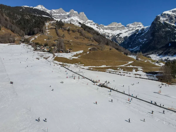 People Skiing Engelberg Swiss Alps — Stock Photo, Image