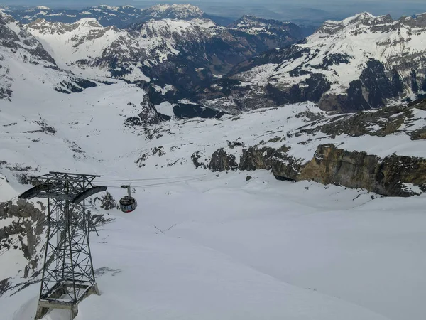 Zimní Krajina Pohled Lanovku Hoře Titlis Nad Engelberg Švýcarských Alpách — Stock fotografie