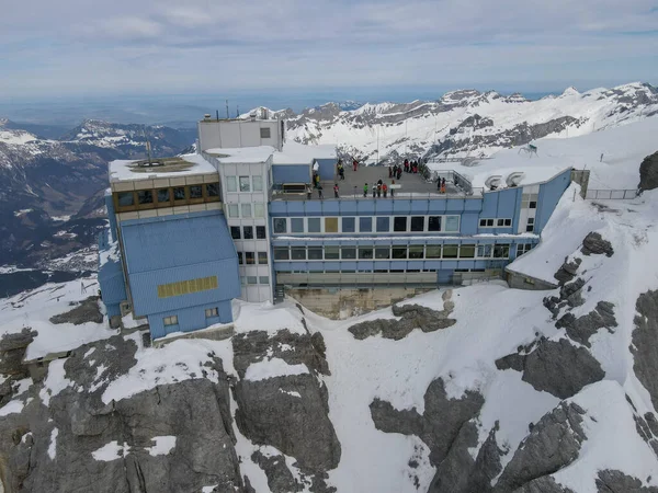 Zimní Krajina Pohled Lanovku Stanice Mount Titlis Nad Engelberg Švýcarských — Stock fotografie
