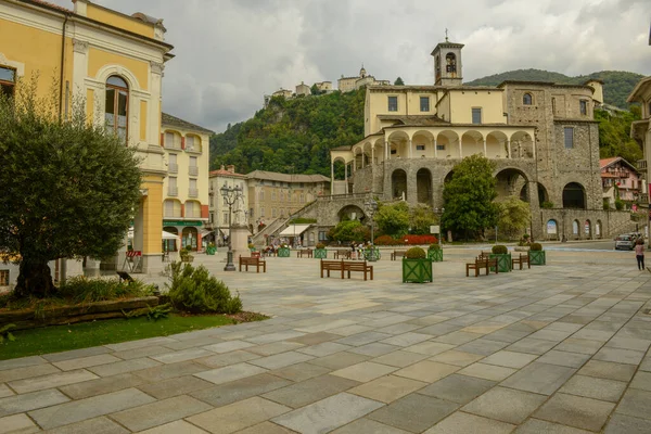 Varallo Itálie Září 2021 Kostel Gaudenzia Posvátná Horská Svatyně Pozadí — Stock fotografie