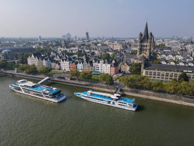 Köln, Almanya - 19 Eylül 2021: Almanya 'daki Köln' de İHA görüntüsü