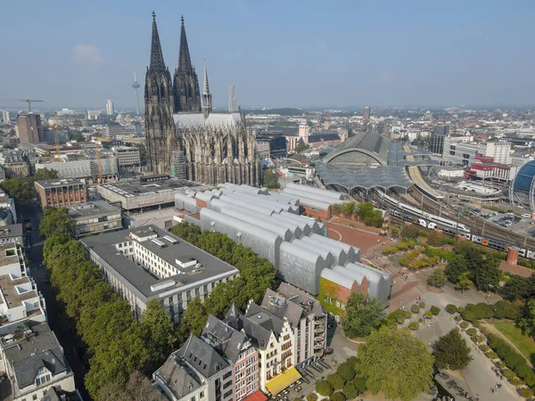 Drone Vista Sulla Cattedrale Stazione Ferroviaria Colonia Germania — Foto Stock