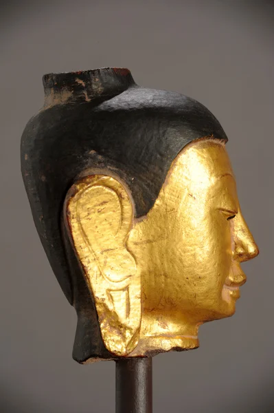 Statue de la tête de Bouddha — Photo