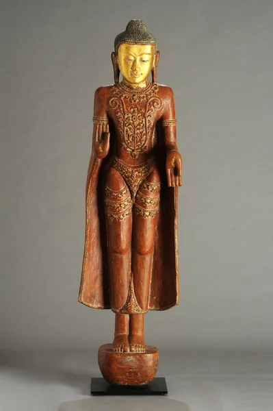 缅甸尊佛像 — 图库照片