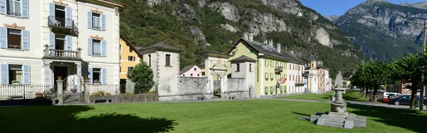 Den gamla byn i cevio på maggia dalen — Stockfoto