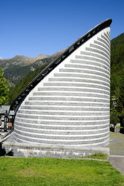 Kerk van mogno op maggia velley, Zwitserland — Stockfoto
