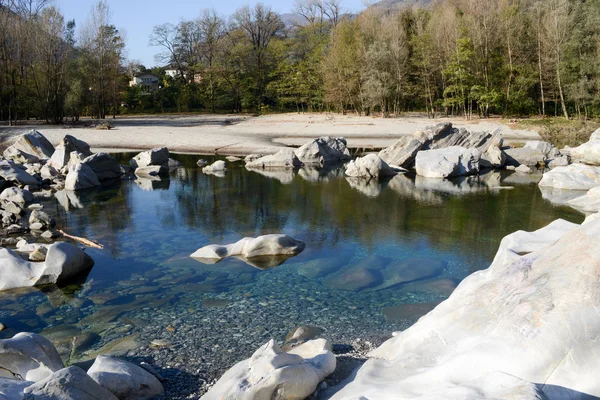 Rio Maggia na Ponte Brolla — Fotografia de Stock