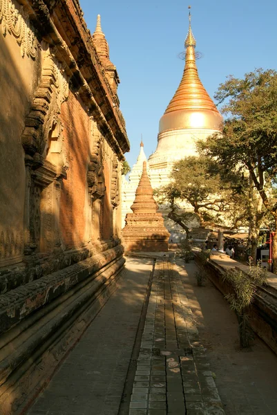 Myinkaba pagoda en el sitio arqueológico de Bagan —  Fotos de Stock