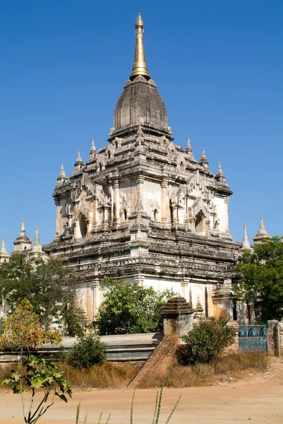 Templo de Gawdawpalin no sítio arqueológico de Bagan — Fotografia de Stock