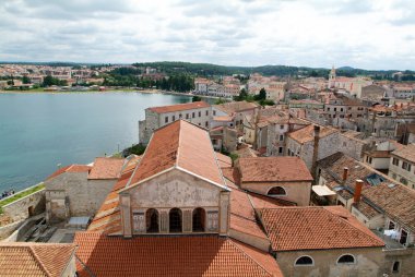 Porec çatılar üzerinden havadan görünümü