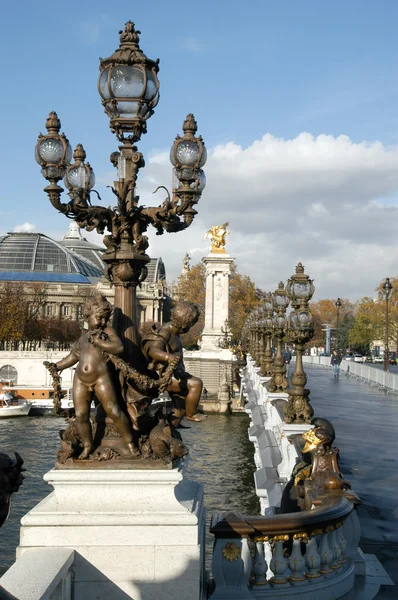 Statuen der Brücke alexander iii — Stockfoto