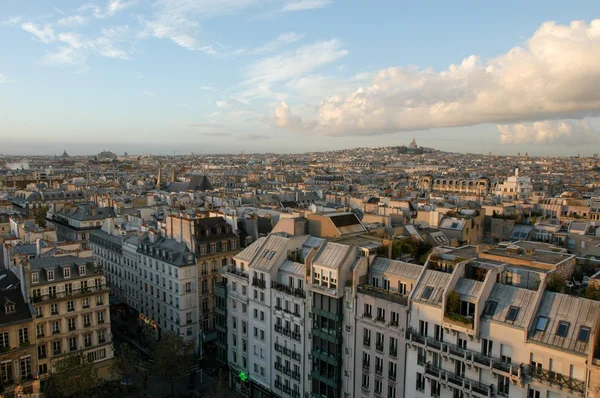 Парижский городской пейзаж — стоковое фото
