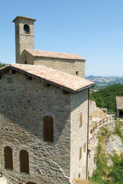 Emilia Romagna üzerinde Carpineti kalesinin