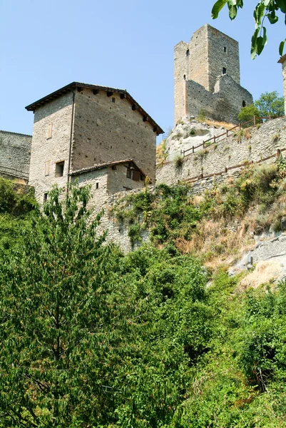 Zřícenina hradu Carpineti na Emilia Romagna — Stock fotografie