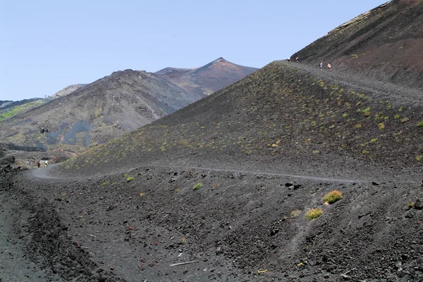 People hiking at mount Etna — Stock Photo, Image