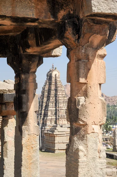 Hampi, Hindistan tapınakta Shiva-Resul görünümünü — Stok fotoğraf