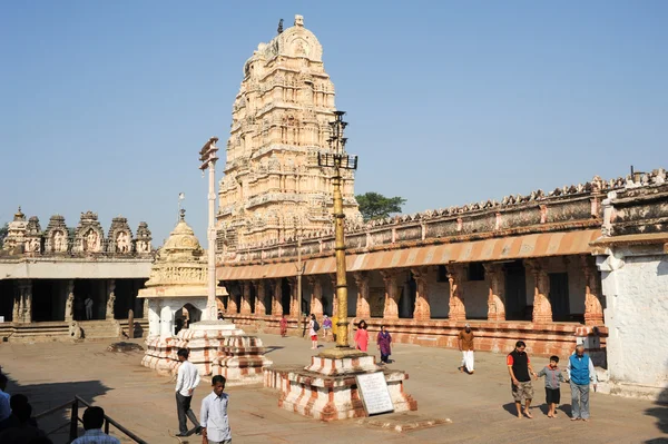 Blick auf den Shiva-virupaksha Tempel in Hampi, Indien — Stockfoto