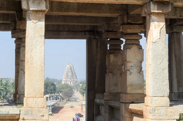 Vista del Templo Shiva-Virupaksha en Hampi, India —  Fotos de Stock