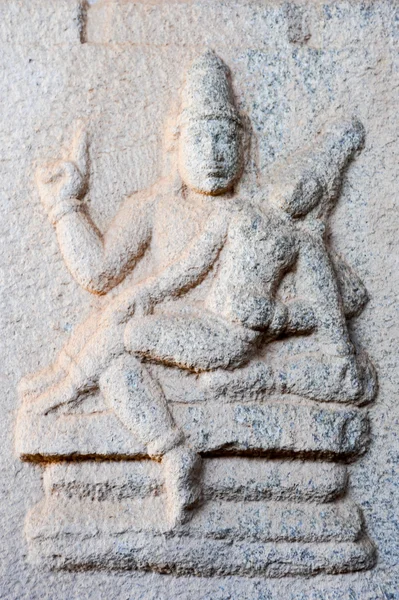 Αρχαία basrelief των hindu θεότητες, στο ναό της Achyutaraya — Φωτογραφία Αρχείου