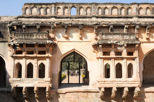 Dronningens badetempel i Hampi – stockfoto