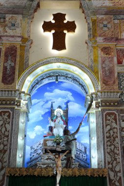 İnsanlar Santa Cruz katedral iç temizlik