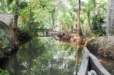 Önemsizden Kollam, nehir