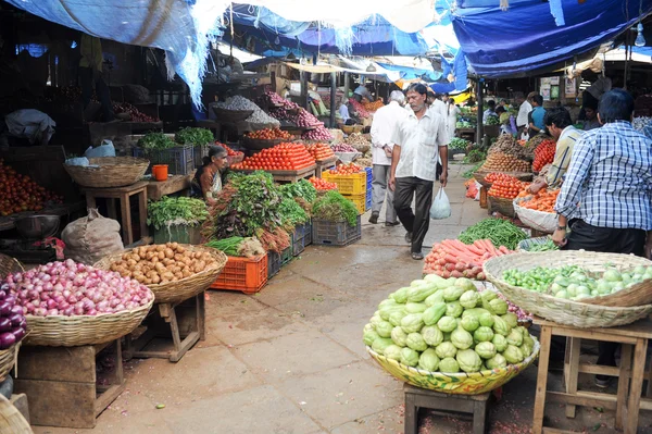 インドのマイソールで Devaraja 市場 — ストック写真