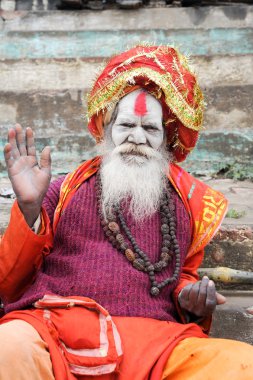 Kutsal adam, Varanasi Türkiye üzerinde poz