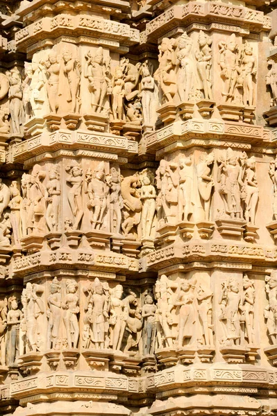 Detalle de las obras de arte en el templo Khajuraho — Foto de Stock