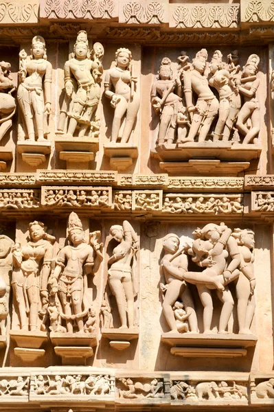 Dettaglio dell'opera d'arte ai templi di Khajuraho — Foto Stock