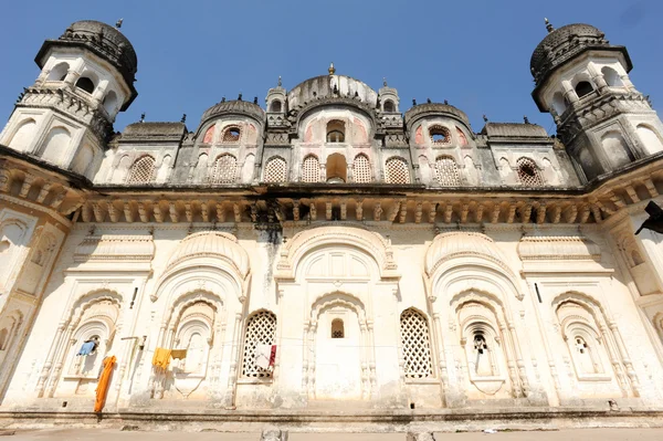 En gammel Chhatri-bygning i Khajuraho – stockfoto