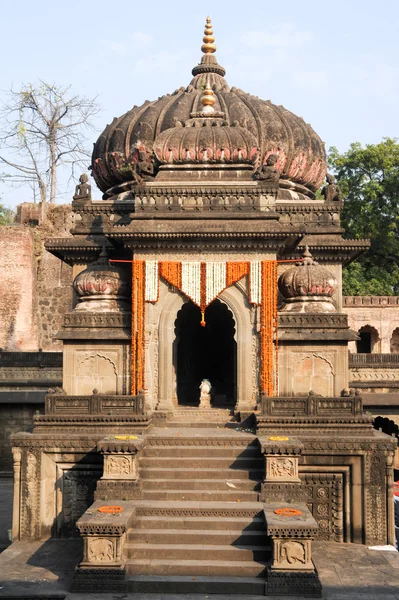 Détail du palais du temple à Maheshwar — Photo