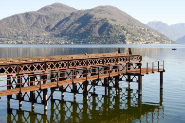 Porto Ceresio eski paslı pier