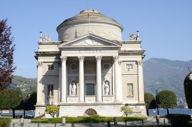 Alessandro Volta Como İtalya, anıt