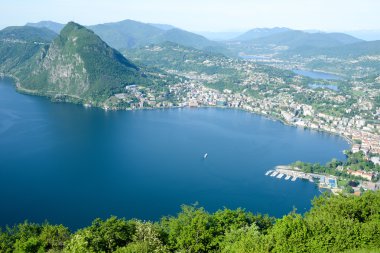 Lugano Körfez Monte Bre üzerinden görüntü