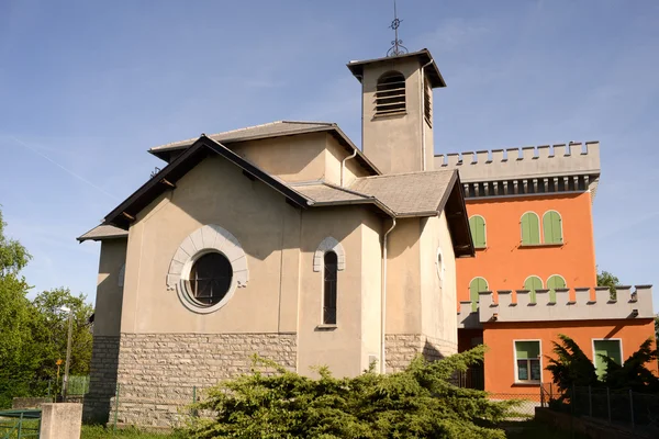 Církev na vrcholu mount Bre nad Lugano — Stock fotografie
