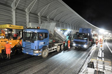 işçi ve araçlar çalışması sırasında
