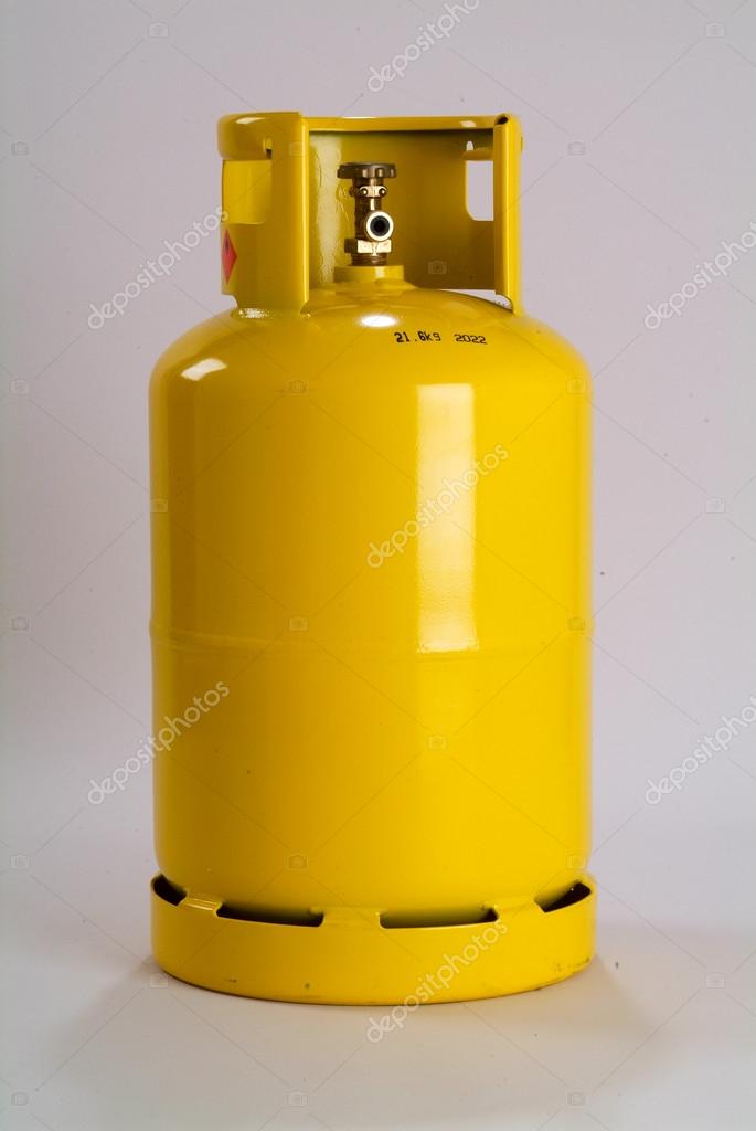 Bouteille de gaz jaune image libre de droit par Fotoember © 74773427