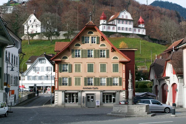 La plaza central de Sarnen — Foto de Stock