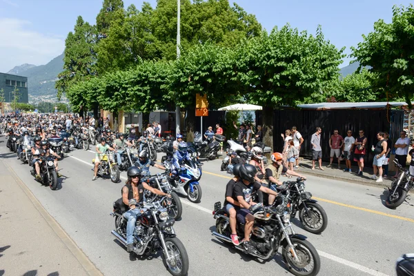 Bykers of the parade to the Swiss Harley Days at Lugano on Switz — Stock Photo, Image