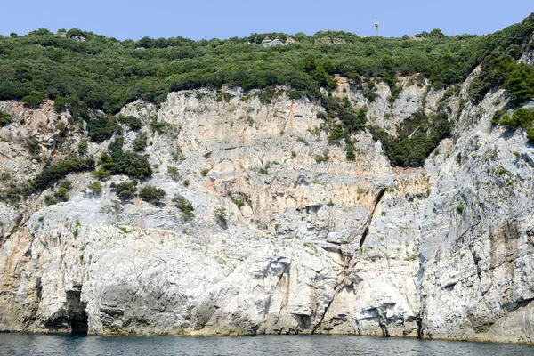 Ilha de tino perto de Portovenere, itália — Fotografia de Stock