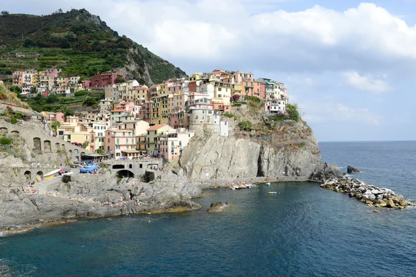 Il borgo di Manarola sulle Cinque Terre — Foto Stock