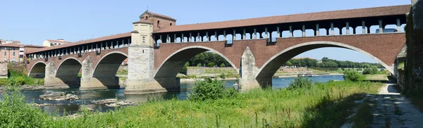 Überdachte Brücke über den Ticino. — Stockfoto