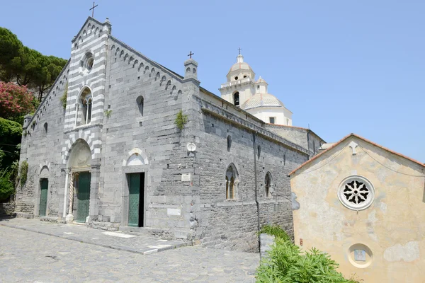 The Romanesque church of St. Lawrence — Stock Photo, Image