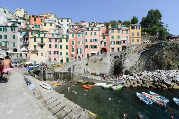 Rybářské vesnice Riomaggiore — Stock fotografie